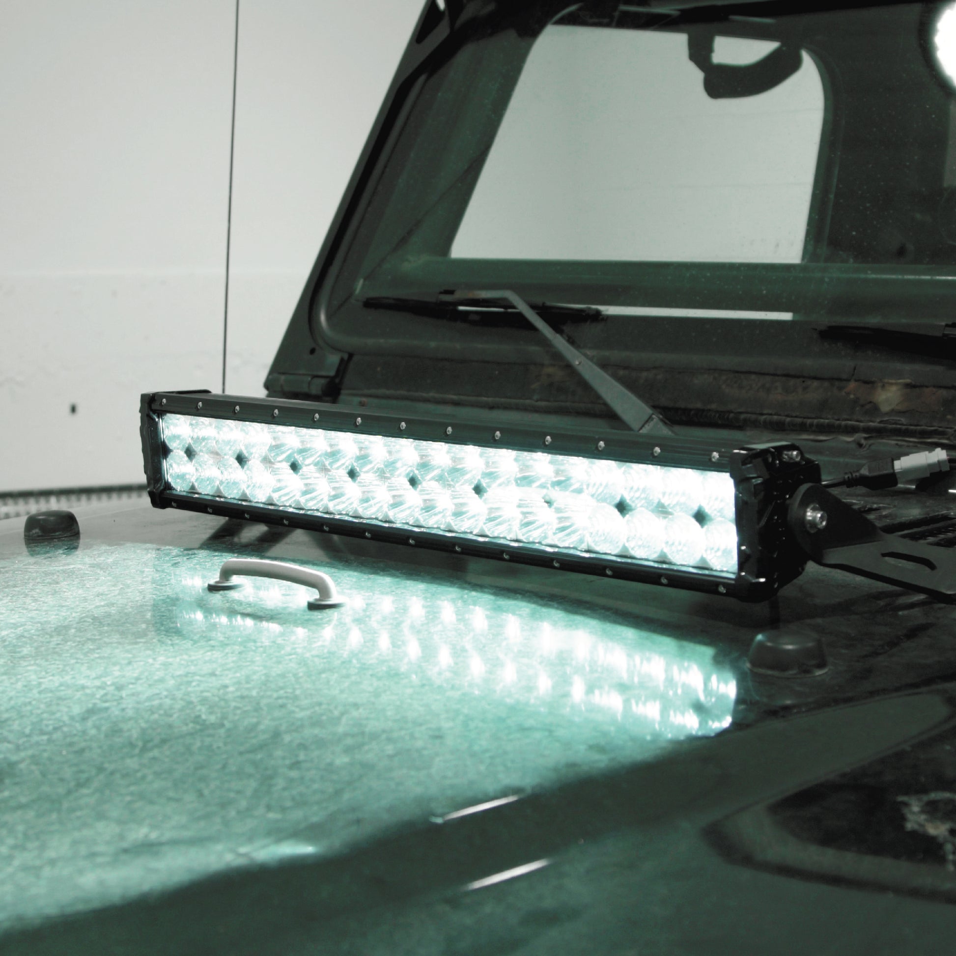 Alpena TrekTec LED Light Bar S22, 12V, Model 71067, Fit Type - Universal  for Cars, Trucks and SUVs 